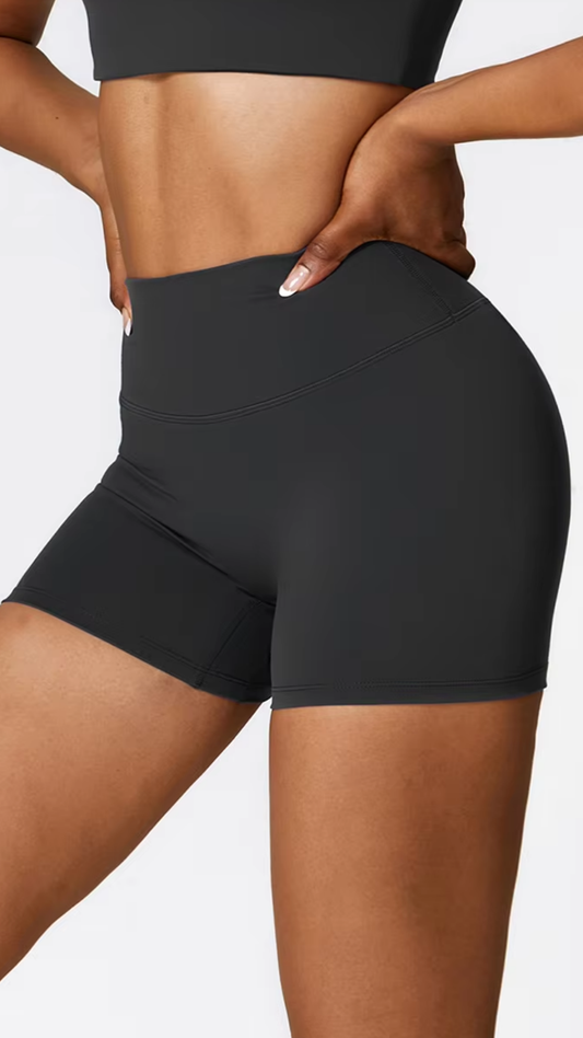 Aurora Shorts - Black